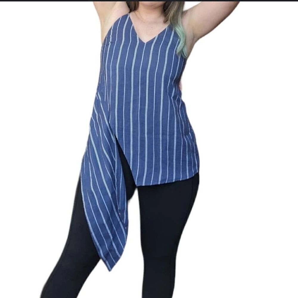 Elliatt Striped Bliss Tank Asymmetrical Hem Small